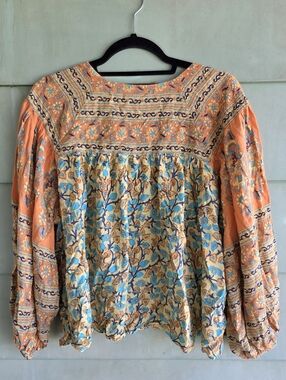 R. Vivimos Blouse